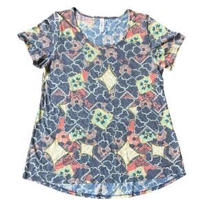 LuLaRoe Classic T L large casual top feminine multicolor soft